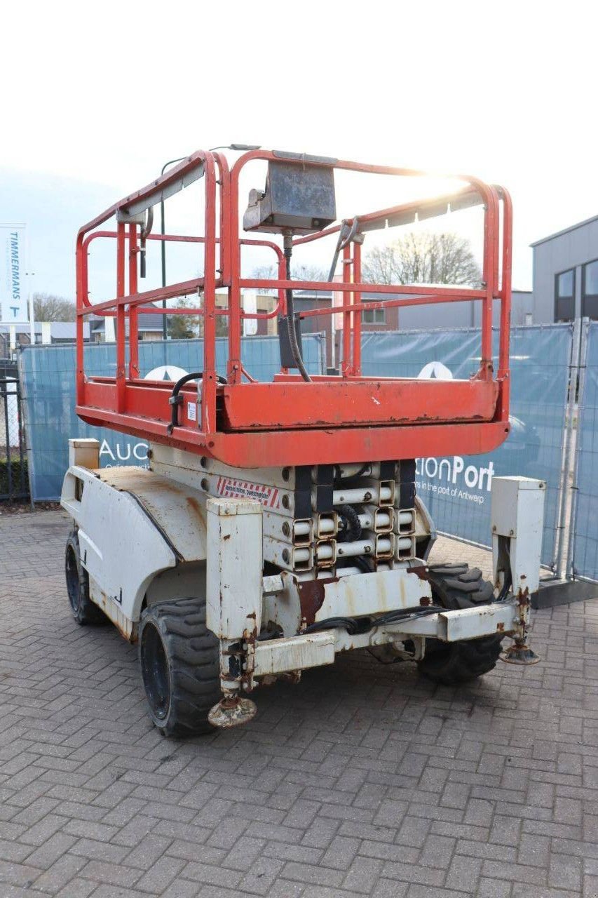 Teleskoparbeitsbühne typu Haulotte Ciseaux Compact 12DX, Gebrauchtmaschine v Antwerpen (Obrázok 5)