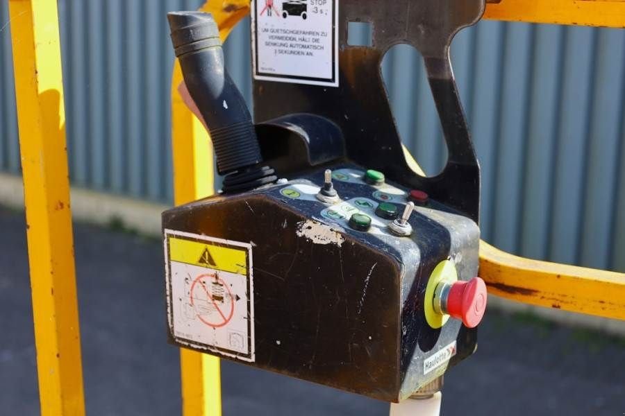 Teleskoparbeitsbühne tip Haulotte Compact 10 Electric, 10m Working Height, 450kg Cap, Gebrauchtmaschine in Groenlo (Poză 3)