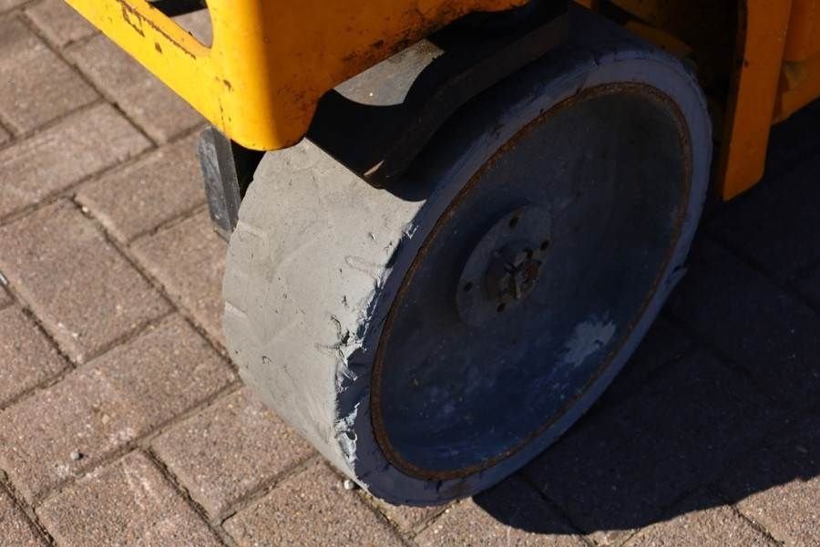 Teleskoparbeitsbühne des Typs Haulotte Compact 10 Electric, 10m Working Height, 450kg Cap, Gebrauchtmaschine in Groenlo (Bild 8)