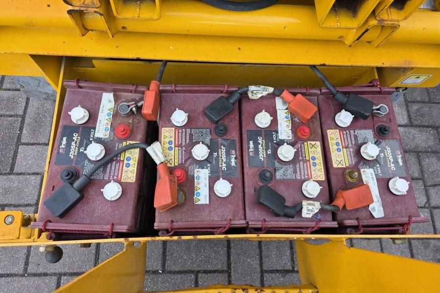 Teleskoparbeitsbühne tip Haulotte Compact 10 Electric, 10m Working Height, 450kg Cap, Gebrauchtmaschine in Groenlo (Poză 4)