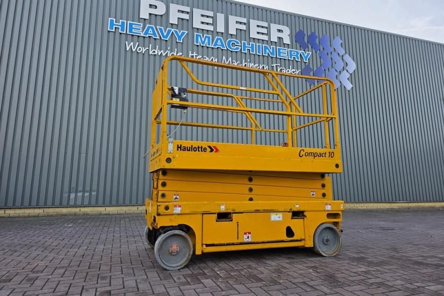 Teleskoparbeitsbühne tip Haulotte Compact 10 Electric, 10m Working Height, 450kg Cap, Gebrauchtmaschine in Groenlo (Poză 1)
