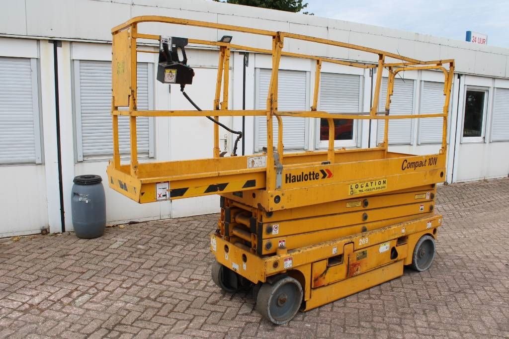 Teleskoparbeitsbühne типа Haulotte Compact 10 N, Gebrauchtmaschine в Rucphen (Фотография 11)
