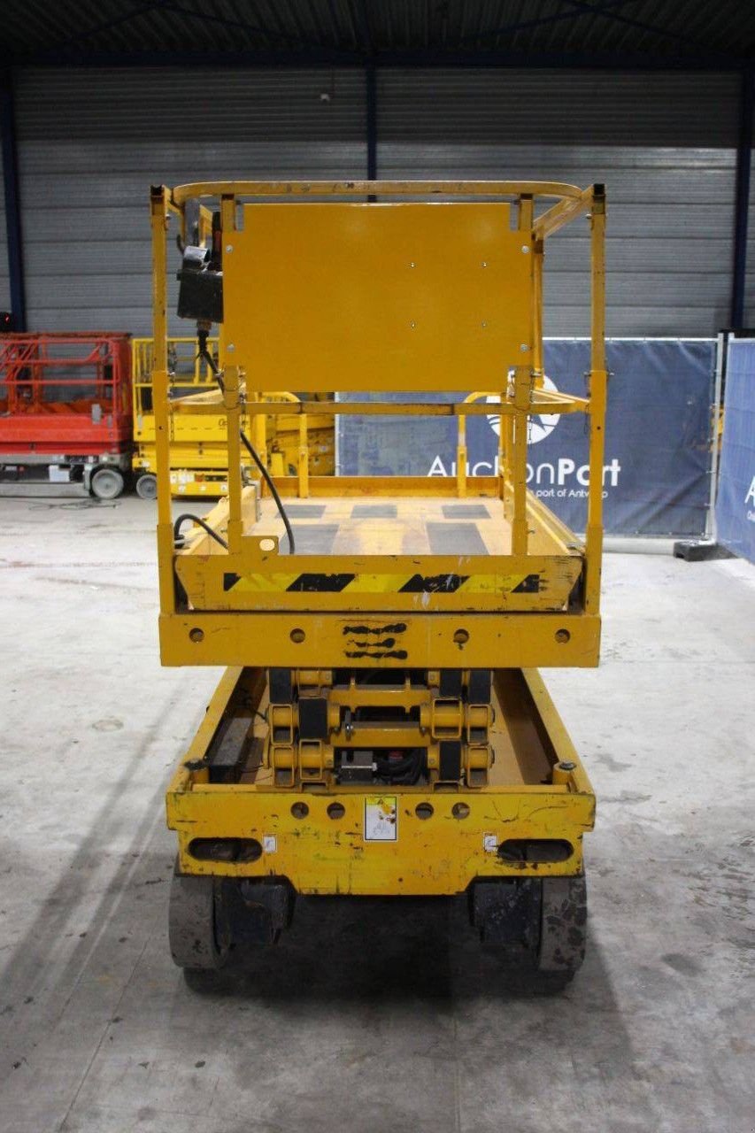 Teleskoparbeitsbühne typu Haulotte Compact 10, Gebrauchtmaschine v Antwerpen (Obrázok 4)