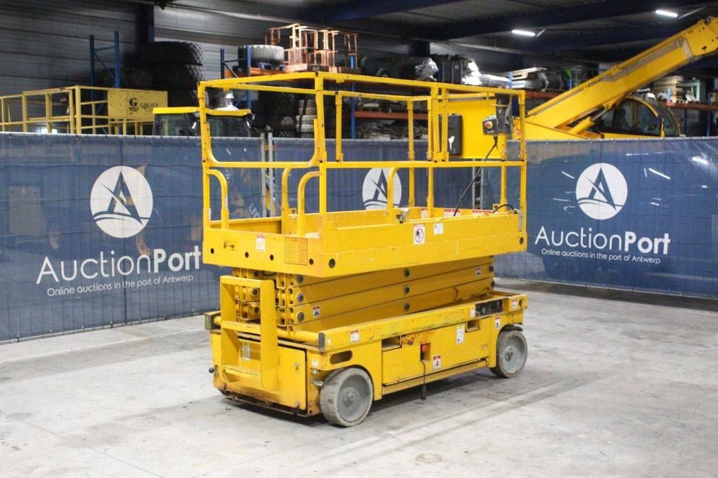 Teleskoparbeitsbühne typu Haulotte Compact 10, Gebrauchtmaschine v Antwerpen (Obrázok 9)