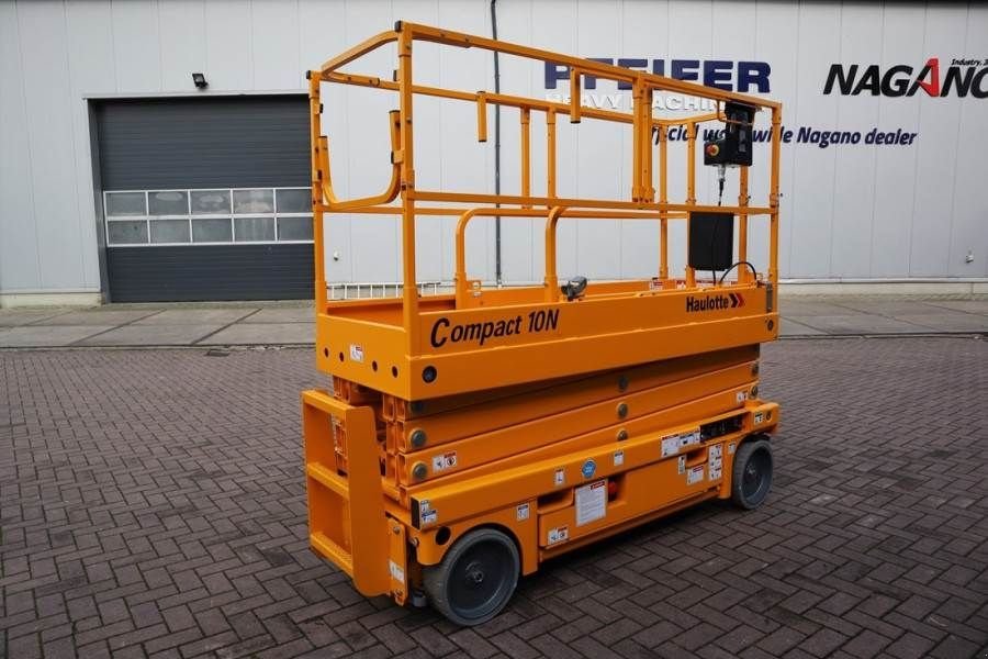 Teleskoparbeitsbühne типа Haulotte Compact 10N Valid Inspection, *Guarantee! 10m Work, Gebrauchtmaschine в Groenlo (Фотография 2)