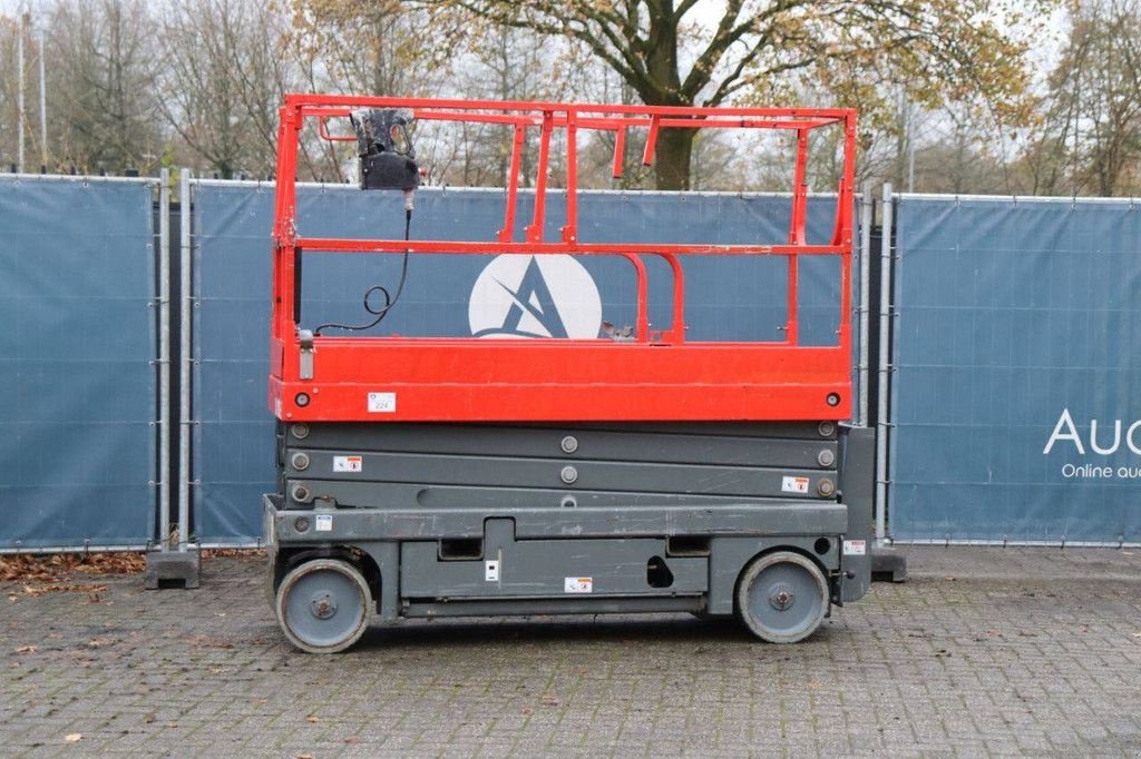 Teleskoparbeitsbühne типа Haulotte Compact 10N, Gebrauchtmaschine в Antwerpen (Фотография 1)