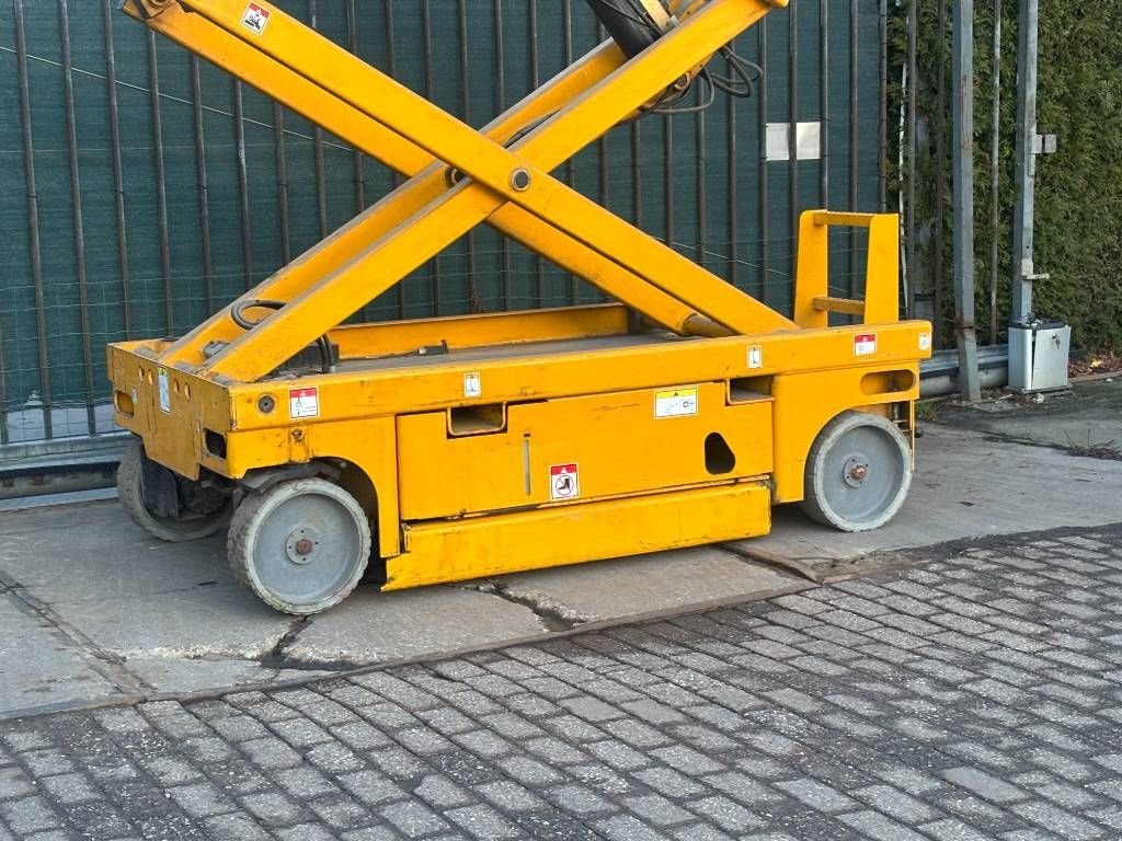 Teleskoparbeitsbühne typu Haulotte Compact 12 12m schaarlift hoogwerker, Gebrauchtmaschine w Hooge mierde (Zdjęcie 11)