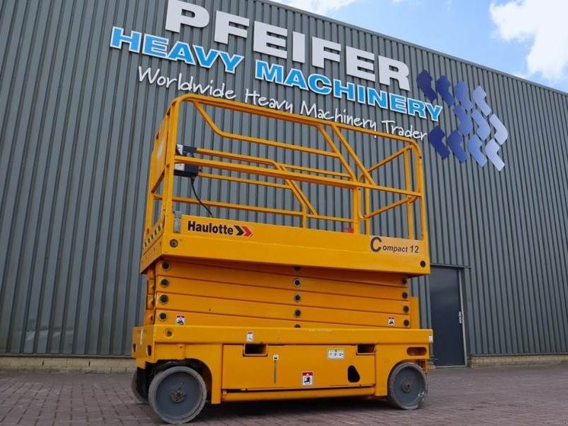 Teleskoparbeitsbühne des Typs Haulotte Compact 12 Electric, 12m Working Height, 300kg Cap, Gebrauchtmaschine in Groenlo (Bild 1)