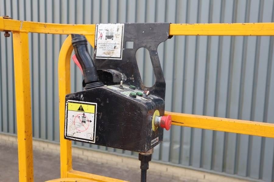 Teleskoparbeitsbühne tip Haulotte Compact 12 Electric, 12m Working Height, 300kg Cap, Gebrauchtmaschine in Groenlo (Poză 4)