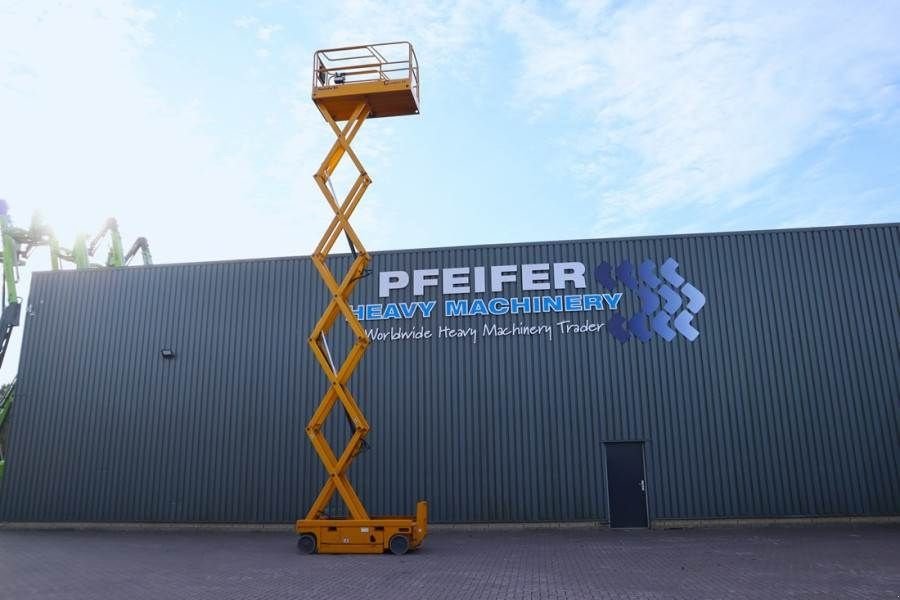 Teleskoparbeitsbühne tip Haulotte Compact 12 Electric, 12m Working Height, 300kg Cap, Gebrauchtmaschine in Groenlo (Poză 3)