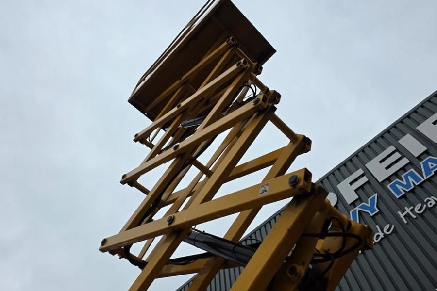 Teleskoparbeitsbühne tip Haulotte Compact 12 Electric, 12m Working Height, 300kg Cap, Gebrauchtmaschine in Groenlo (Poză 3)