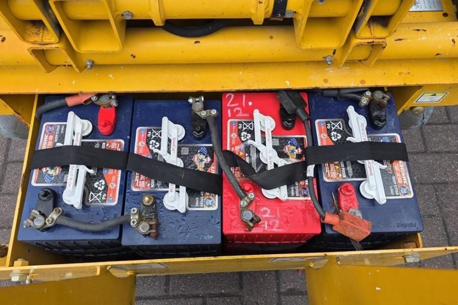 Teleskoparbeitsbühne tip Haulotte Compact 12 Electric, 12m Working Height, 300kg Cap, Gebrauchtmaschine in Groenlo (Poză 4)