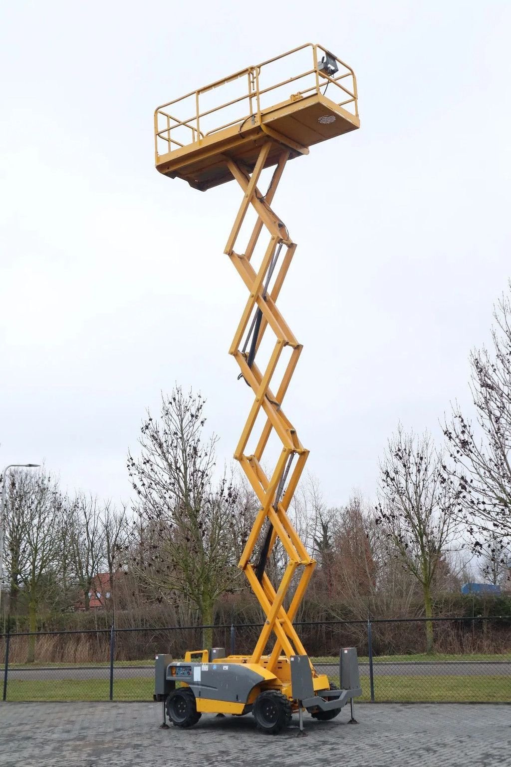 Teleskoparbeitsbühne от тип Haulotte COMPACT 12DX 12 METER 450 KG OUTRIGGERS, Gebrauchtmaschine в Marknesse (Снимка 11)