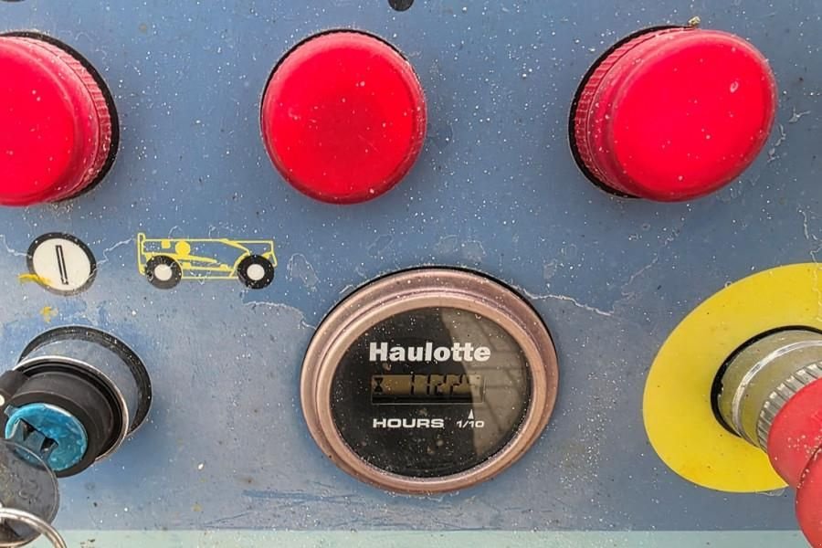 Teleskoparbeitsbühne des Typs Haulotte Compact 12DX Diesel, 4x4 Drive, 12m Working Height, Gebrauchtmaschine in Groenlo (Bild 7)