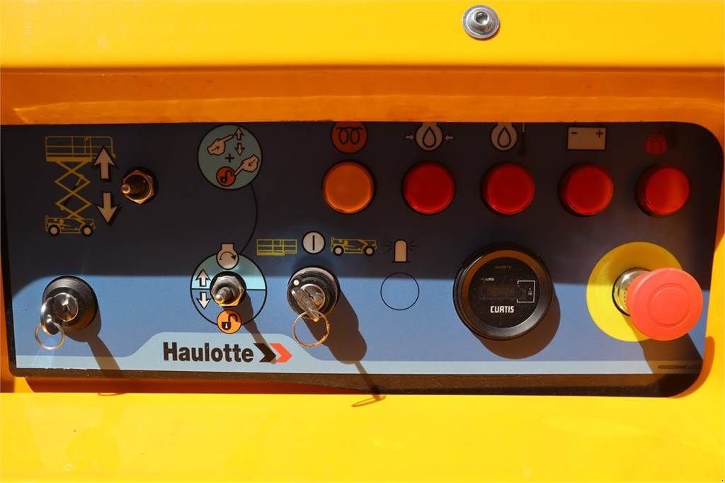 Teleskoparbeitsbühne des Typs Haulotte COMPACT 12DX Valid Inspection, *Guarantee! Diesel,, Gebrauchtmaschine in Groenlo (Bild 3)