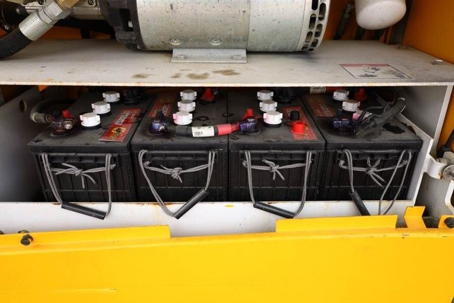 Teleskoparbeitsbühne des Typs Haulotte Compact 12RTE Electric, 12m Working Height, 450kg, Gebrauchtmaschine in Groenlo (Bild 4)