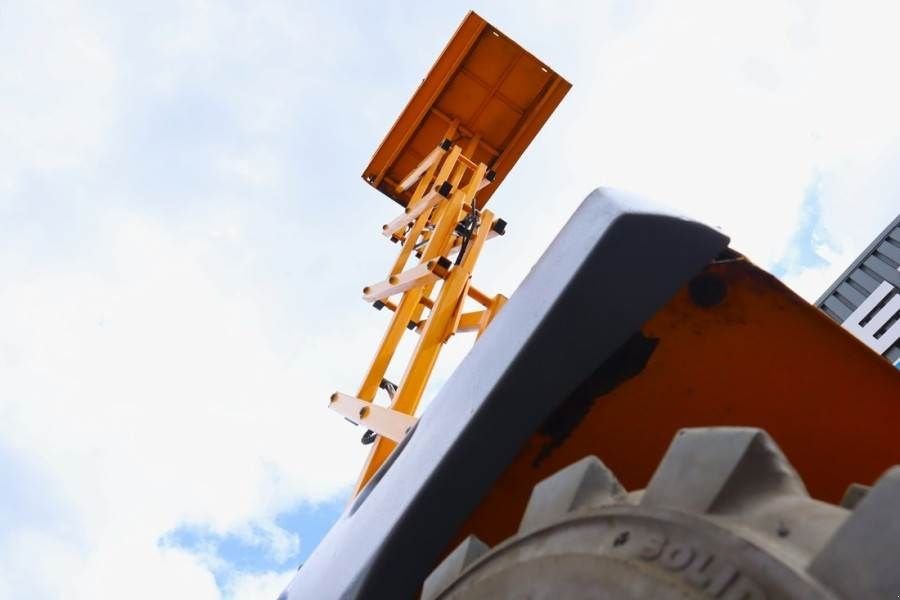 Teleskoparbeitsbühne des Typs Haulotte Compact 12RTE Electric, 12m Working Height, 450kg, Gebrauchtmaschine in Groenlo (Bild 11)