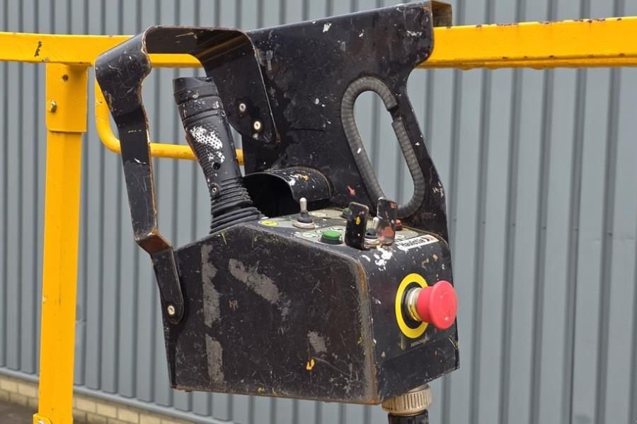 Teleskoparbeitsbühne tip Haulotte COMPACT 14 Electric, 14m Working Height, 350kg Cap, Gebrauchtmaschine in Groenlo (Poză 5)