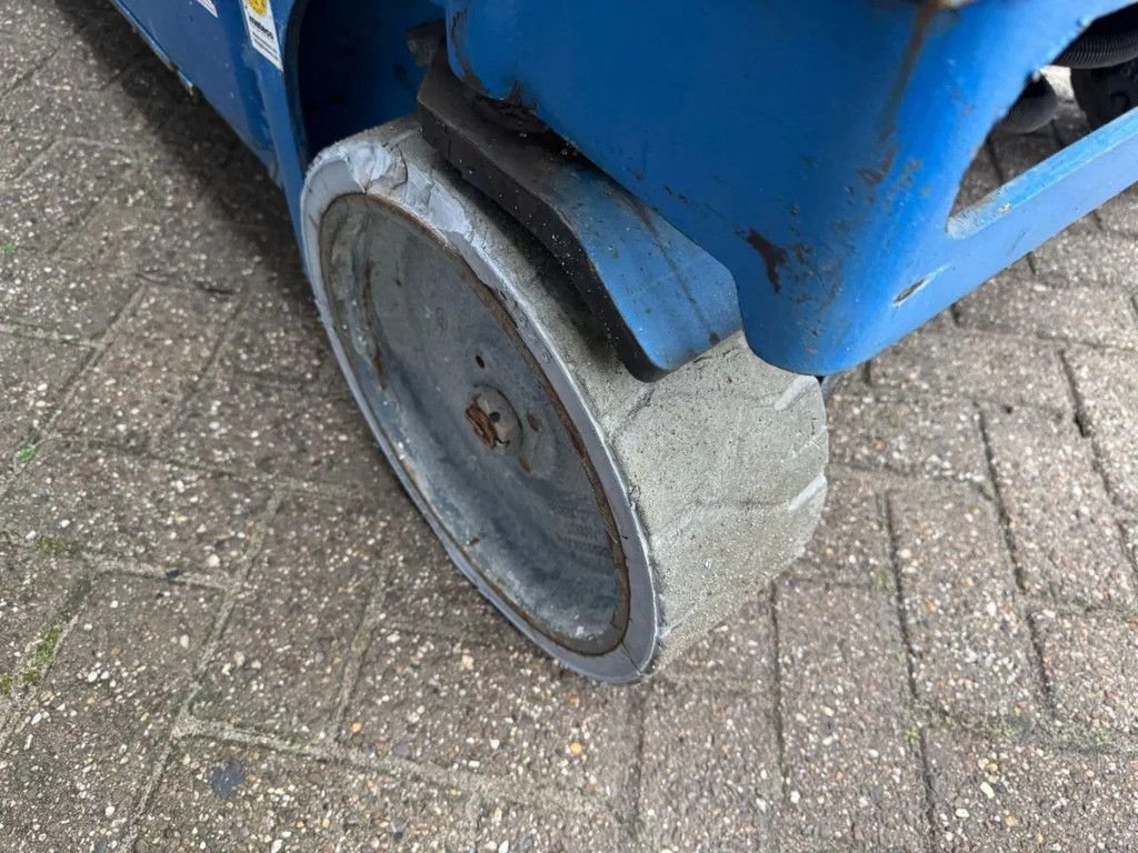 Teleskoparbeitsbühne vrste Haulotte Compact 14 Hoogwerker Schaarhoogwerker, Gebrauchtmaschine v Hedel (Slika 8)