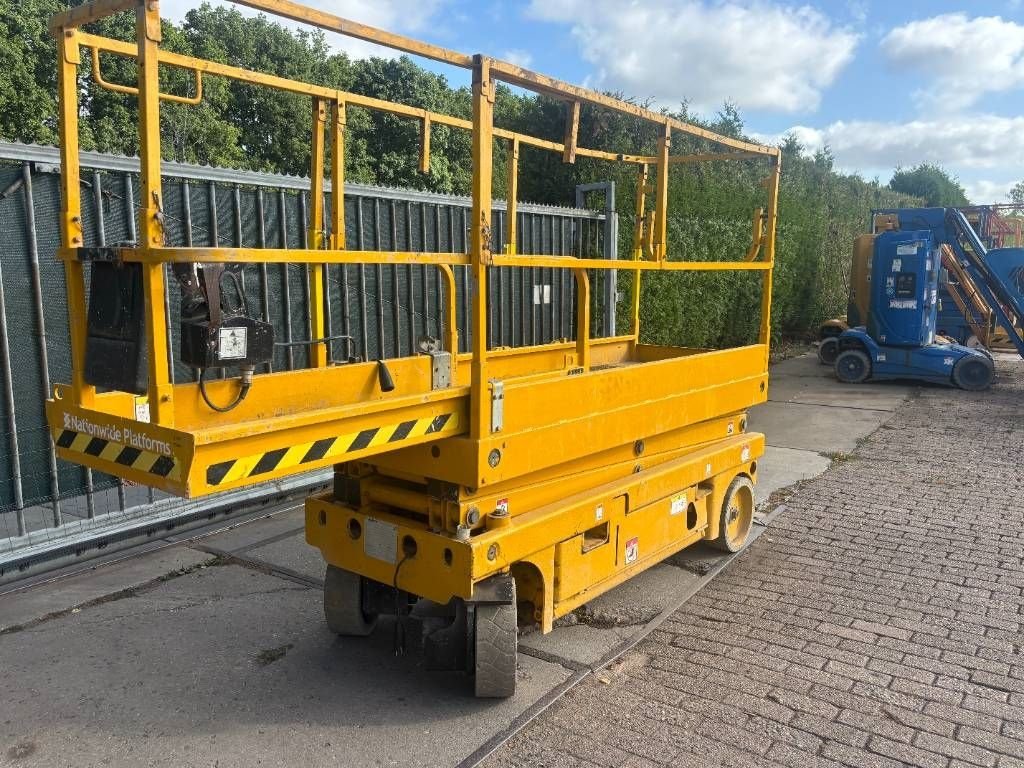 Teleskoparbeitsbühne des Typs Haulotte Compact 8 8m schaarlift hoogwerker, Gebrauchtmaschine in Hooge mierde (Bild 9)