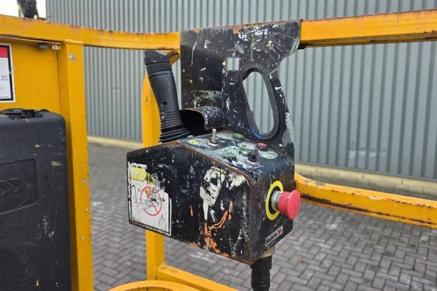 Teleskoparbeitsbühne des Typs Haulotte Compact 8 As-Is, Electric, 8.2m Working Height, 35, Gebrauchtmaschine in Groenlo (Bild 5)