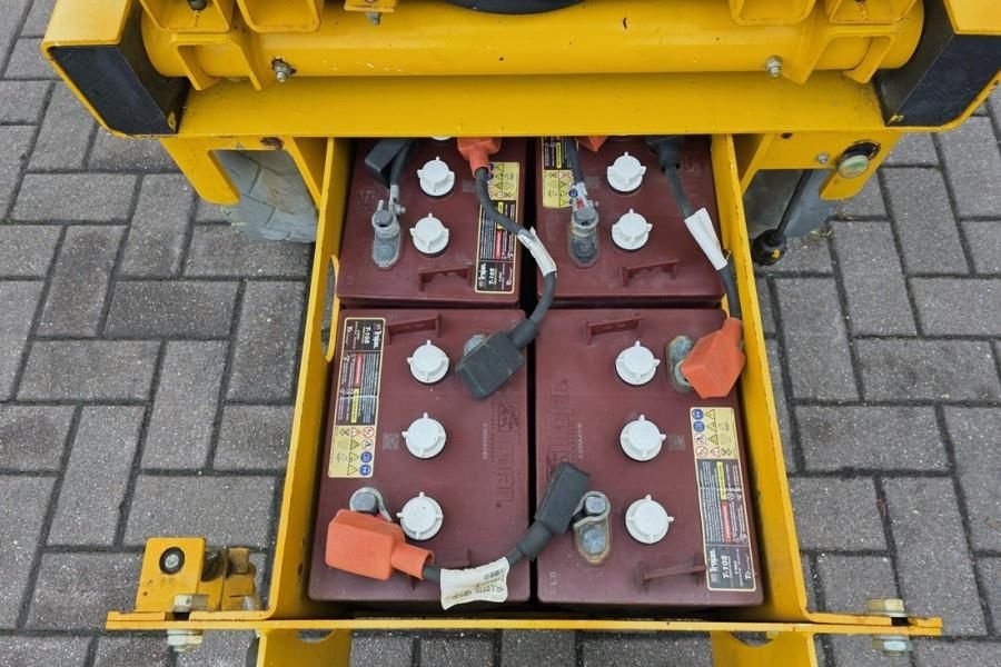 Teleskoparbeitsbühne za tip Haulotte Compact 8 Electric, 8.2m Working Height, 350kg Cap, Gebrauchtmaschine u Groenlo (Slika 4)