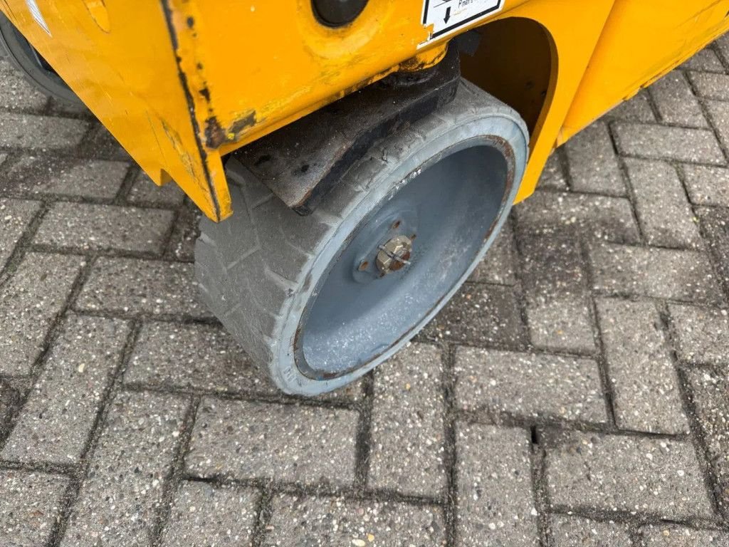 Teleskoparbeitsbühne of the type Haulotte Compact 8 Hoogwerker Schaarhoogwerker, Gebrauchtmaschine in Hedel (Picture 4)