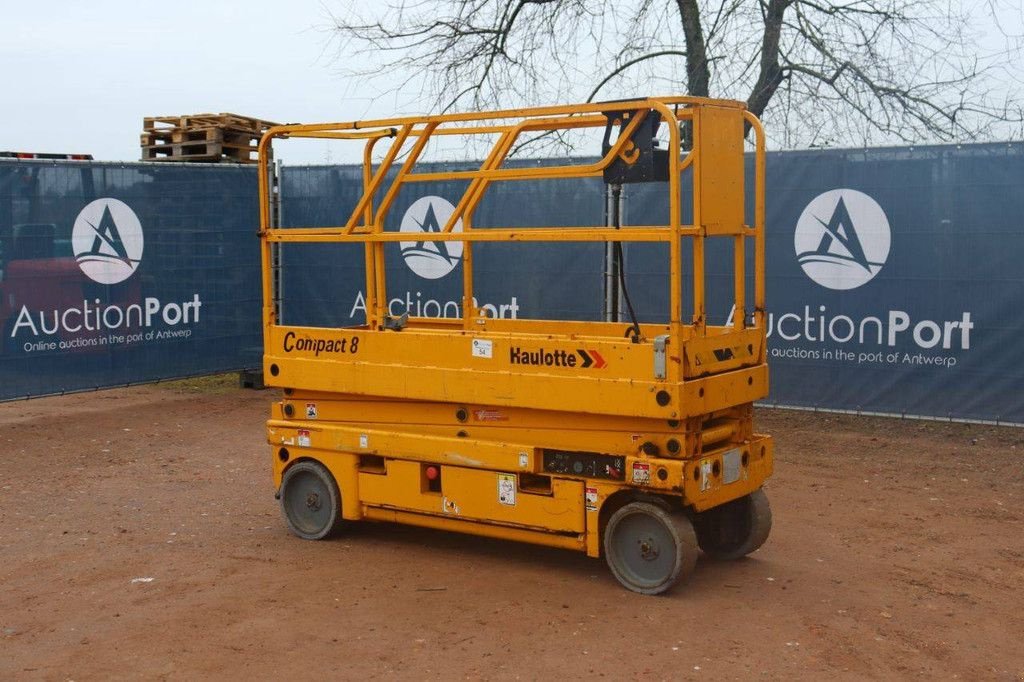 Teleskoparbeitsbühne του τύπου Haulotte Compact 8, Gebrauchtmaschine σε Antwerpen (Φωτογραφία 4)