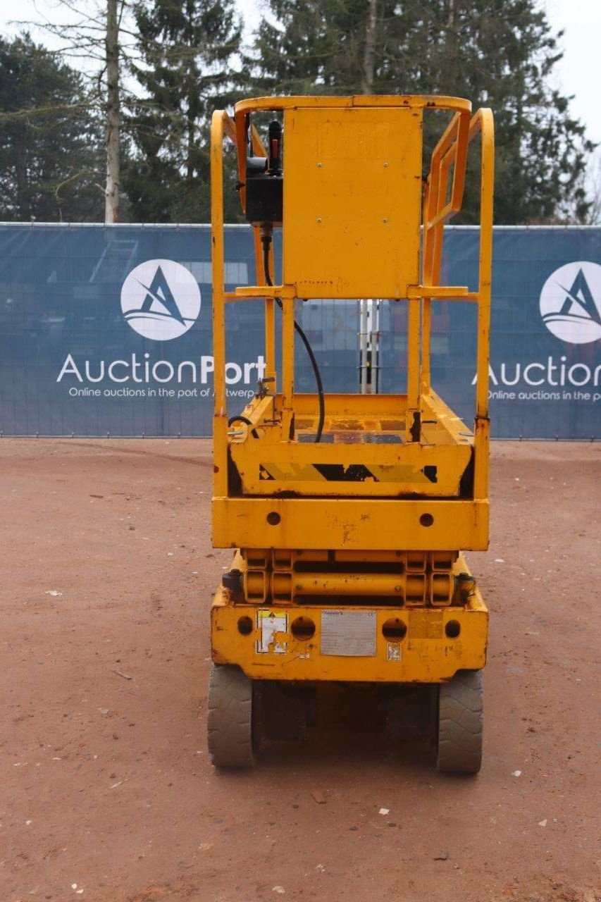 Teleskoparbeitsbühne του τύπου Haulotte Compact 8, Gebrauchtmaschine σε Antwerpen (Φωτογραφία 5)