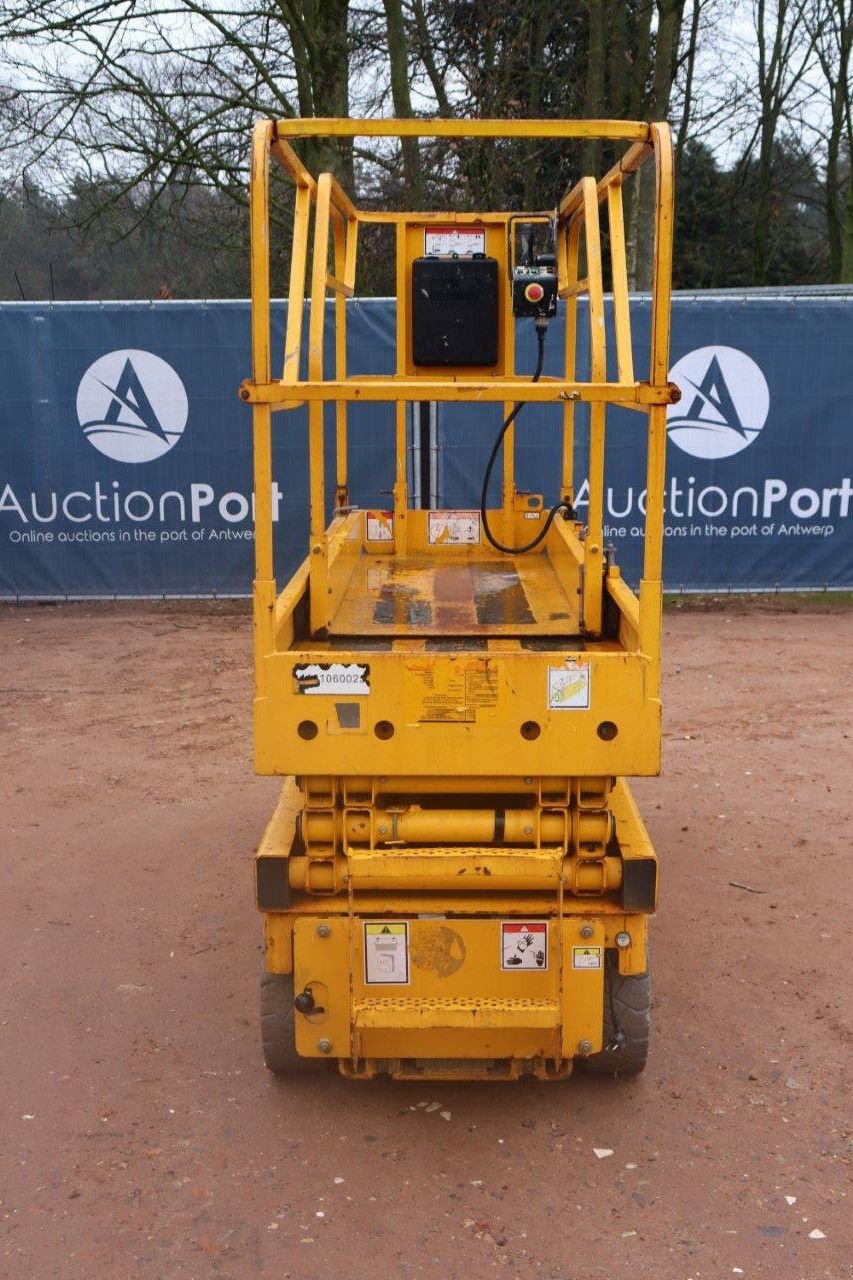 Teleskoparbeitsbühne του τύπου Haulotte Compact 8, Gebrauchtmaschine σε Antwerpen (Φωτογραφία 9)