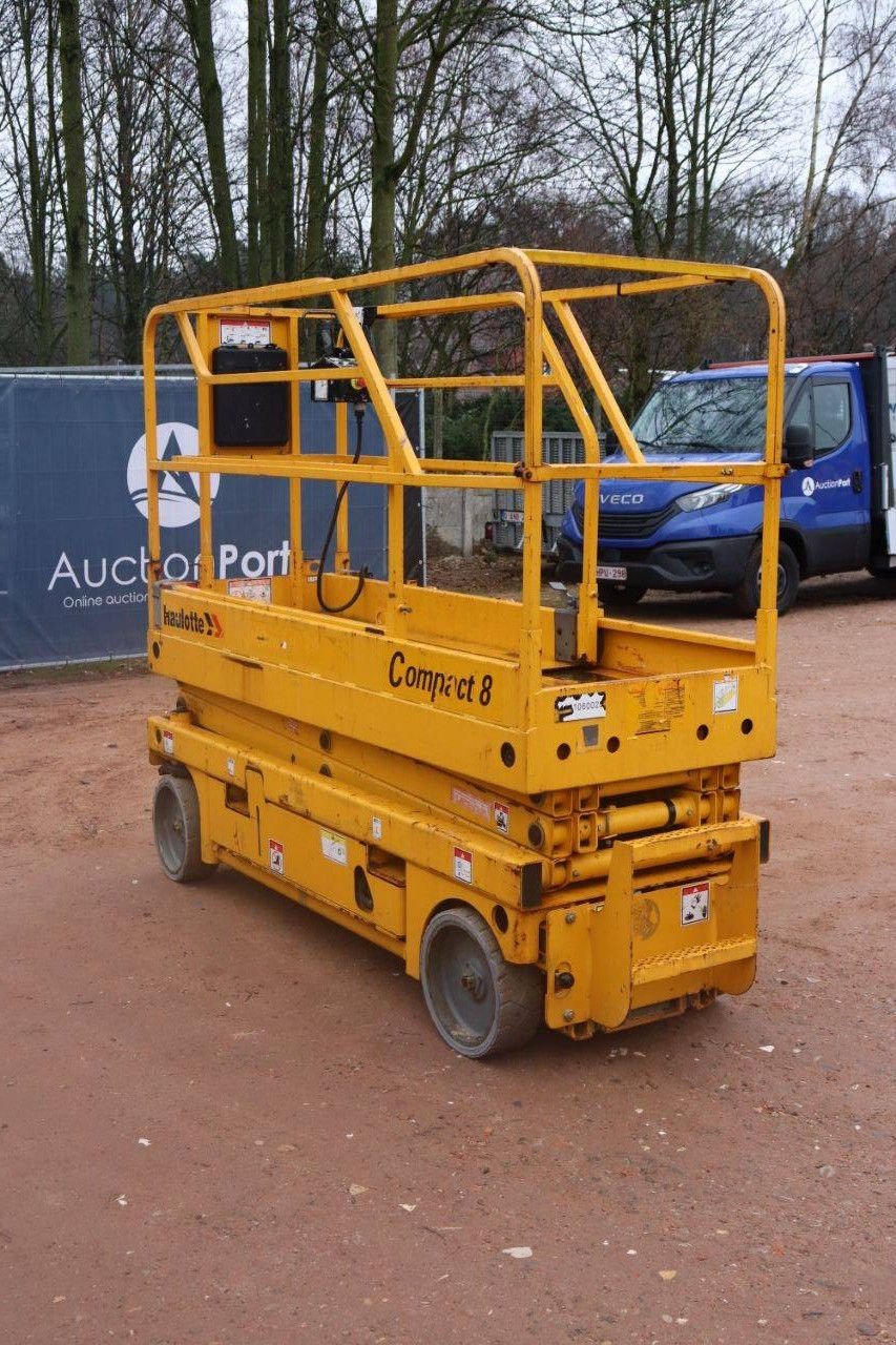 Teleskoparbeitsbühne του τύπου Haulotte Compact 8, Gebrauchtmaschine σε Antwerpen (Φωτογραφία 8)