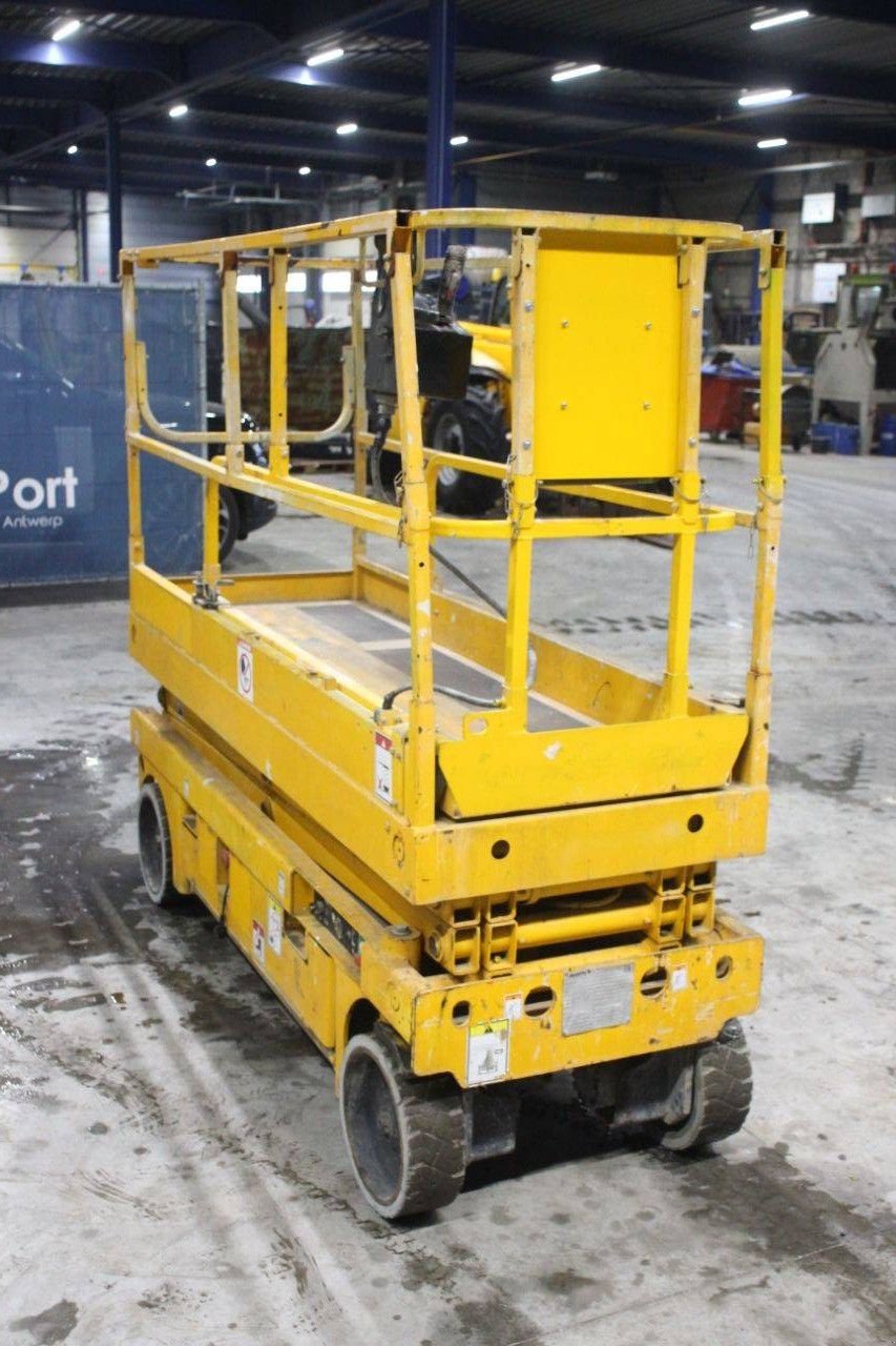 Teleskoparbeitsbühne типа Haulotte Compact 8, Gebrauchtmaschine в Antwerpen (Фотография 7)