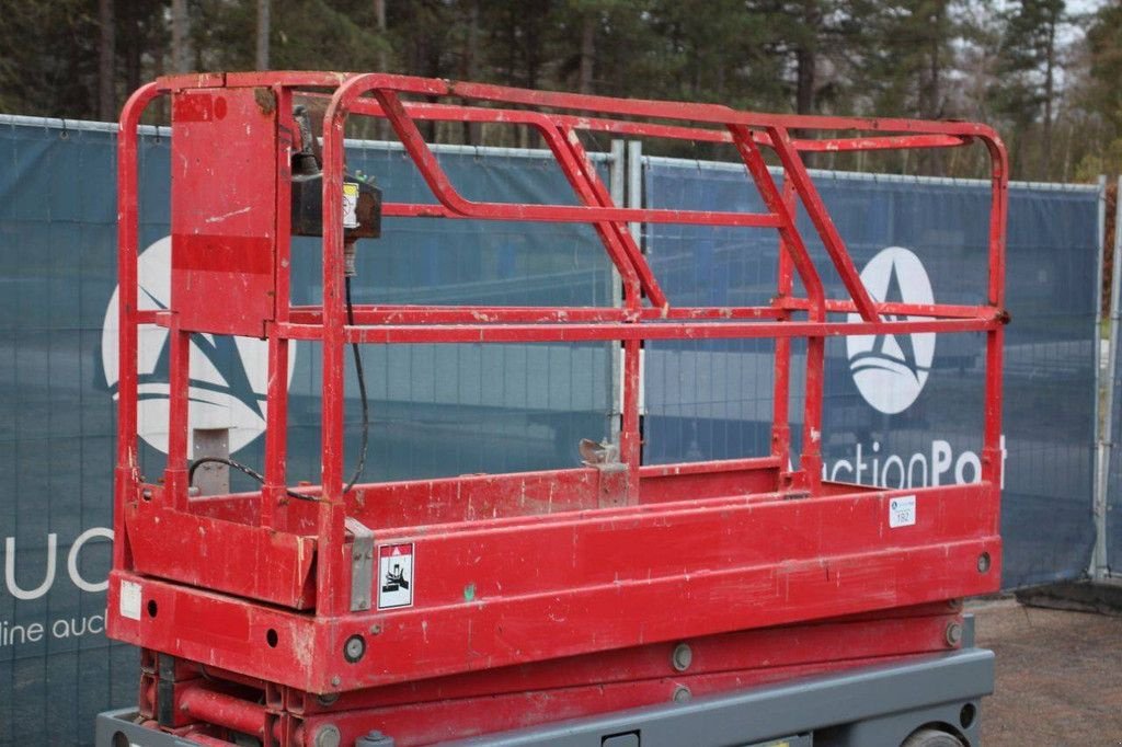 Teleskoparbeitsbühne des Typs Haulotte Compact 8, Gebrauchtmaschine in Antwerpen (Bild 11)