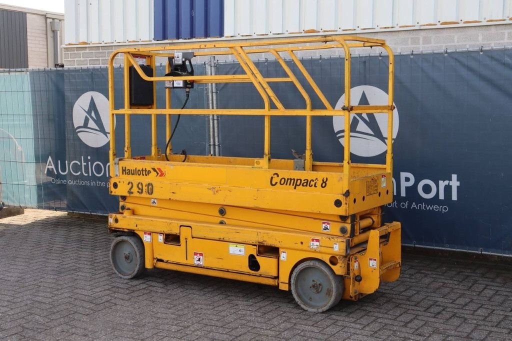 Teleskoparbeitsbühne des Typs Haulotte Compact 8, Gebrauchtmaschine in Antwerpen (Bild 3)