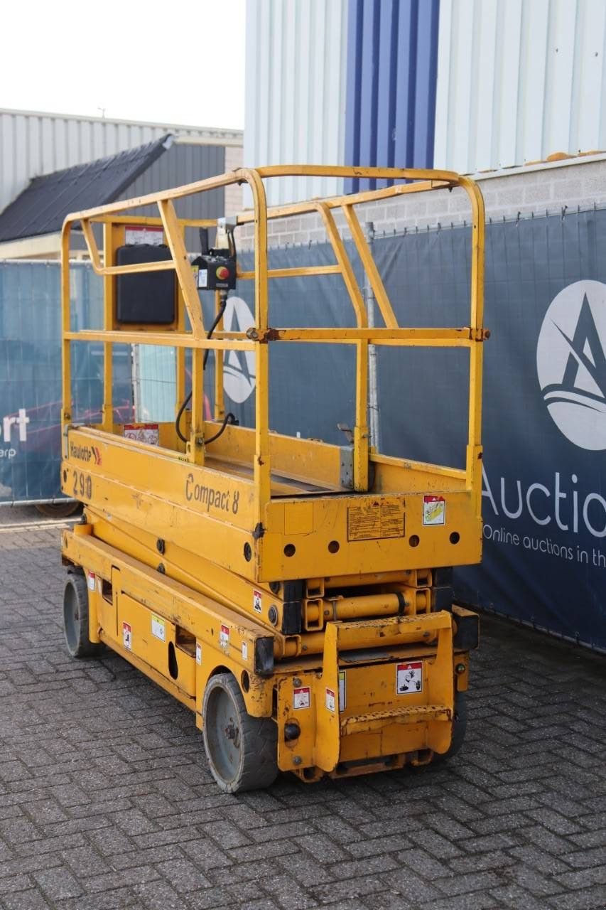 Teleskoparbeitsbühne des Typs Haulotte Compact 8, Gebrauchtmaschine in Antwerpen (Bild 4)