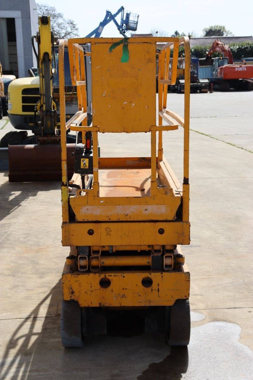 Teleskoparbeitsbühne του τύπου Haulotte Compact 8, Gebrauchtmaschine σε Antwerpen (Φωτογραφία 9)