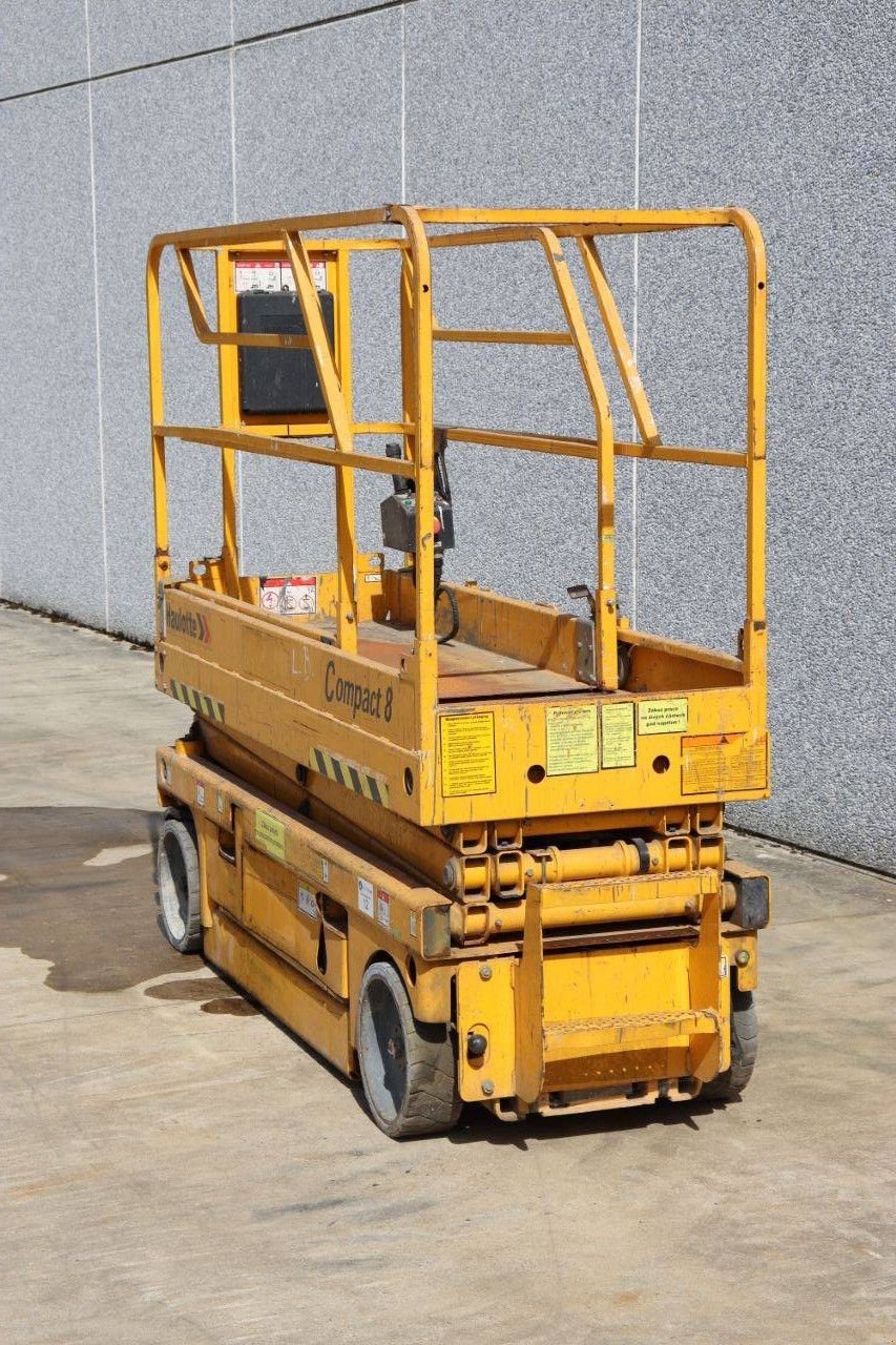 Teleskoparbeitsbühne του τύπου Haulotte Compact 8, Gebrauchtmaschine σε Antwerpen (Φωτογραφία 4)