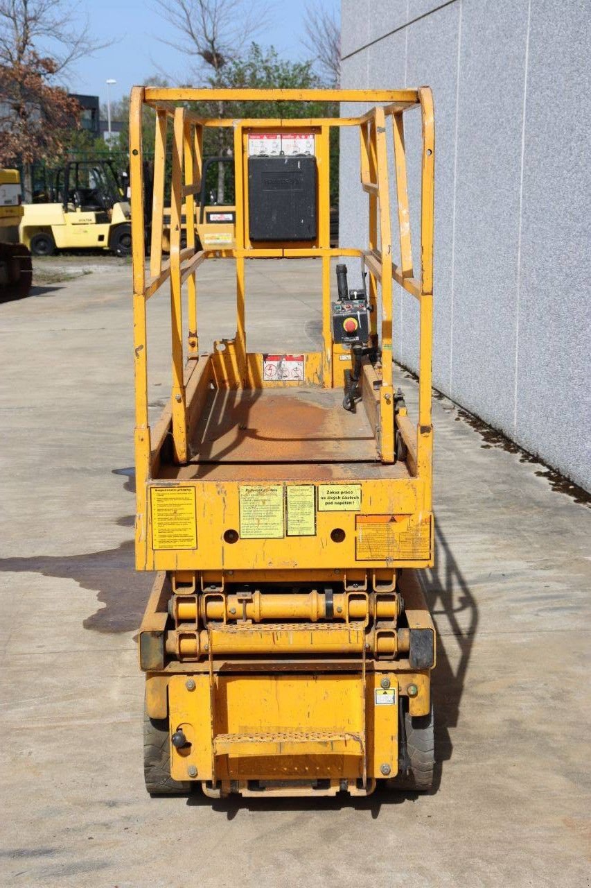 Teleskoparbeitsbühne του τύπου Haulotte Compact 8, Gebrauchtmaschine σε Antwerpen (Φωτογραφία 5)