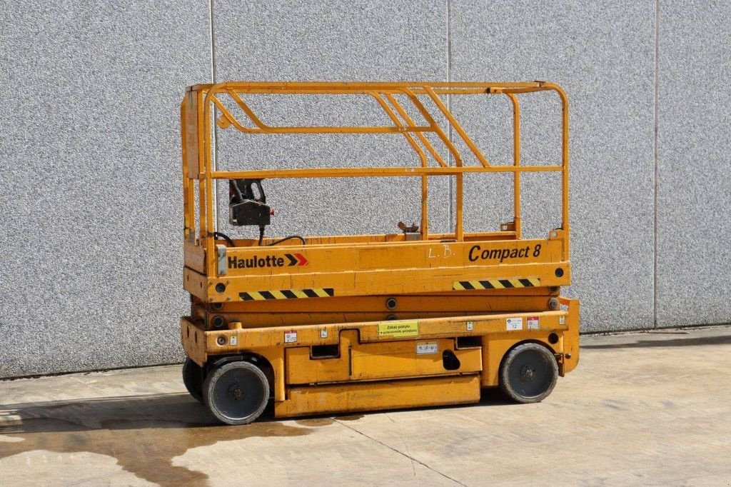 Teleskoparbeitsbühne του τύπου Haulotte Compact 8, Gebrauchtmaschine σε Antwerpen (Φωτογραφία 1)