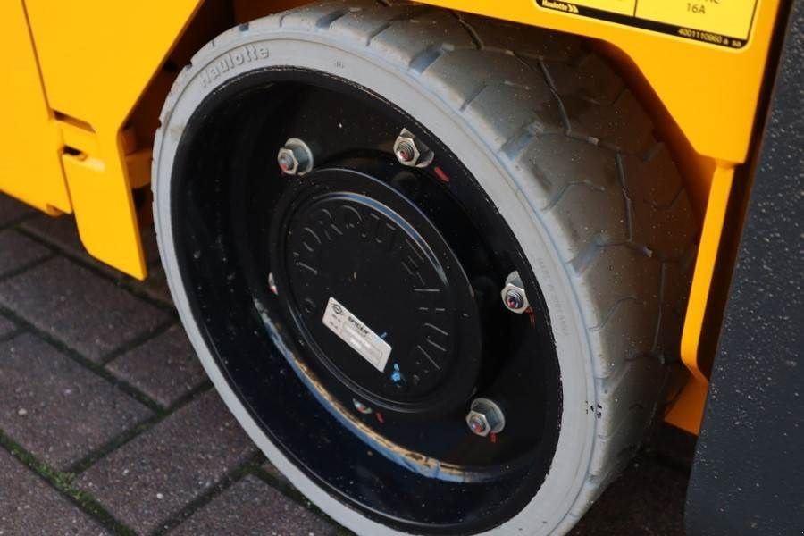 Teleskoparbeitsbühne του τύπου Haulotte Compact 8N Valid inspection, *Guarantee! 8m Workin, Gebrauchtmaschine σε Groenlo (Φωτογραφία 10)