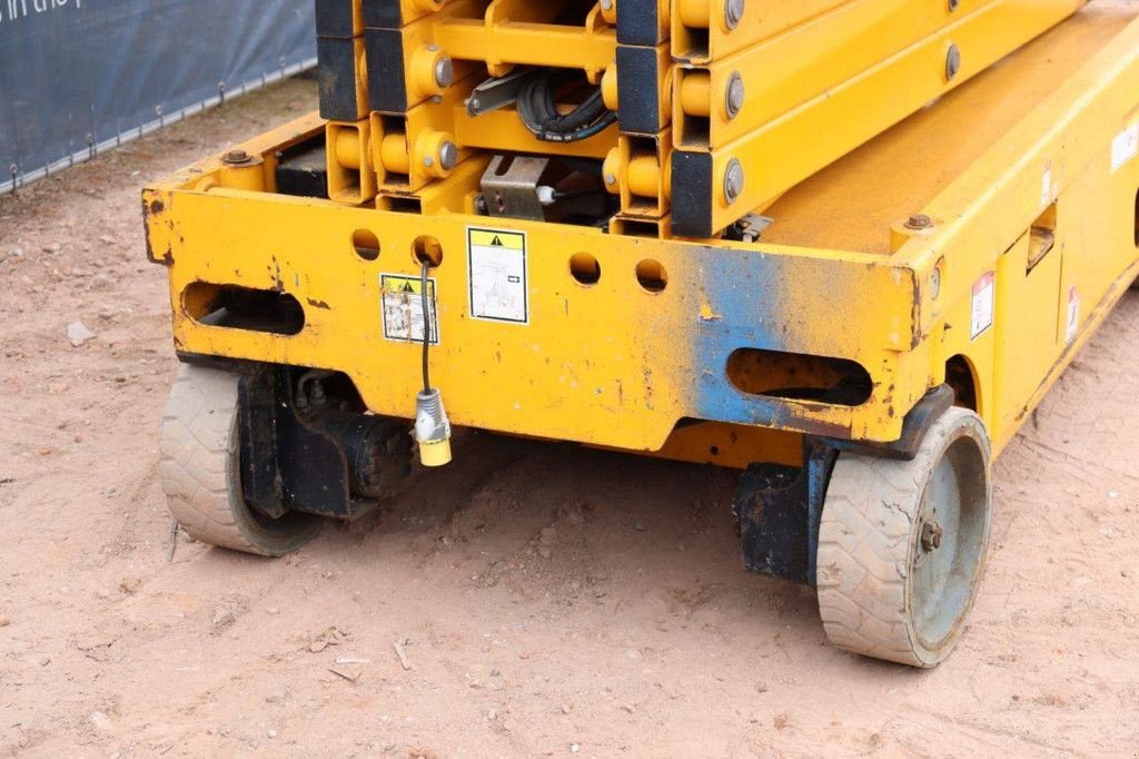 Teleskoparbeitsbühne typu Haulotte COMPACT12, Gebrauchtmaschine w Antwerpen (Zdjęcie 11)