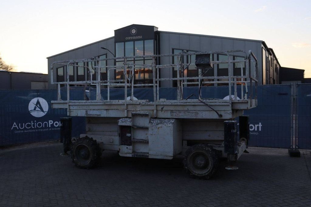 Teleskoparbeitsbühne от тип Haulotte H12SX, Gebrauchtmaschine в Antwerpen (Снимка 4)