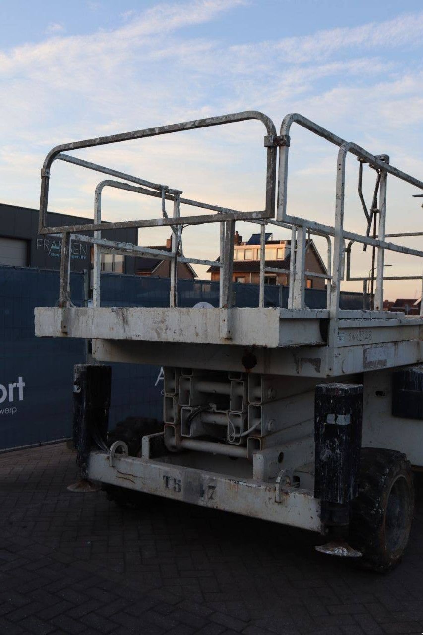 Teleskoparbeitsbühne от тип Haulotte H12SX, Gebrauchtmaschine в Antwerpen (Снимка 11)