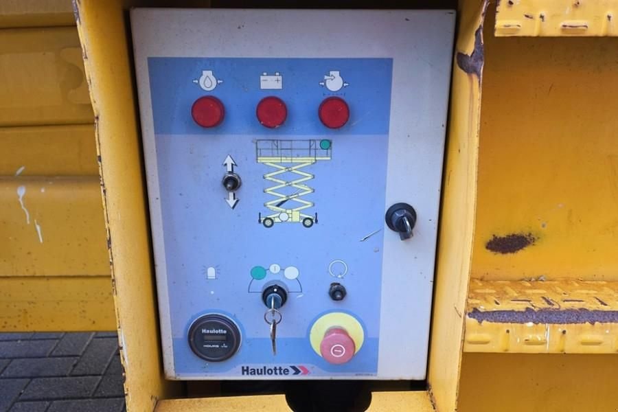 Teleskoparbeitsbühne des Typs Haulotte H12SXL As-Is, Diesel, 4x4 Drive, 12m Working Heigh, Gebrauchtmaschine in Groenlo (Bild 5)