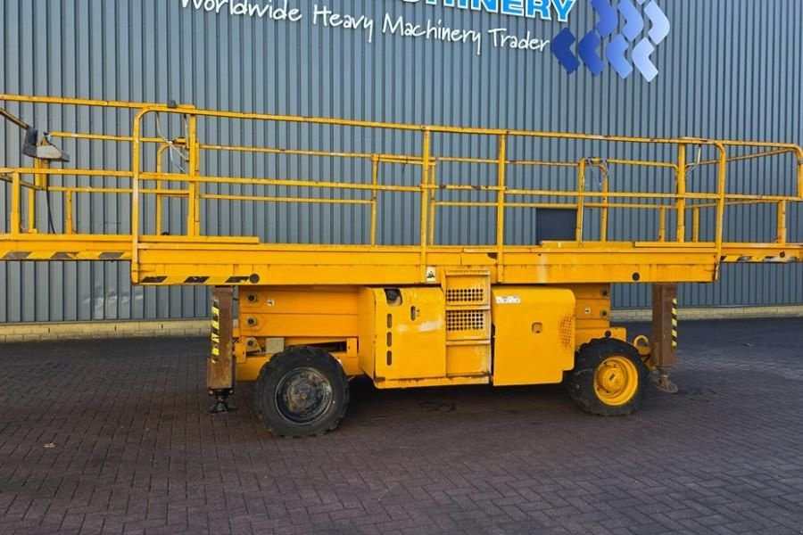 Teleskoparbeitsbühne des Typs Haulotte H12SXL As-Is, Diesel, 4x4 Drive, 12m Working Heigh, Gebrauchtmaschine in Groenlo (Bild 3)