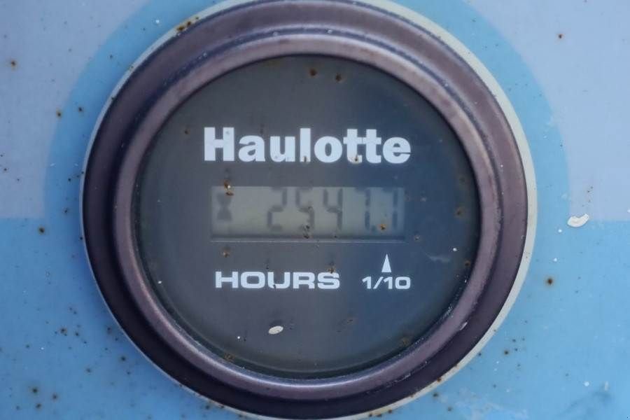 Teleskoparbeitsbühne des Typs Haulotte H15SX Diesel, 4x4 Drive 15 Working Height, 500kg C, Gebrauchtmaschine in Groenlo (Bild 5)
