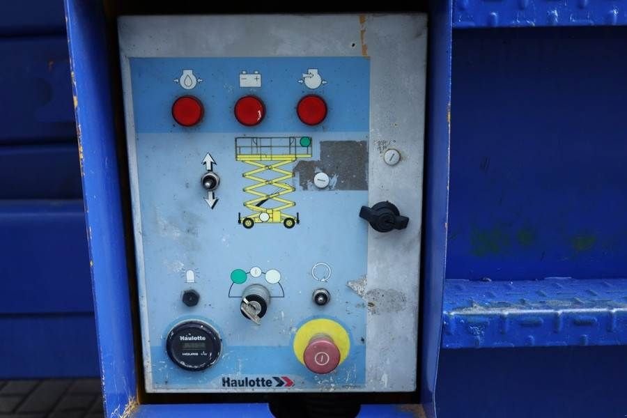 Teleskoparbeitsbühne des Typs Haulotte H15SX Diesel, 4x4 Drive 15 Working Height, 500kg C, Gebrauchtmaschine in Groenlo (Bild 4)