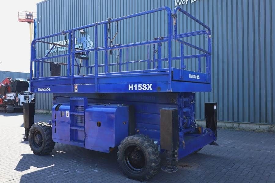 Teleskoparbeitsbühne des Typs Haulotte H15SX Diesel, 4x4 Drive 15 Working Height, 500kg C, Gebrauchtmaschine in Groenlo (Bild 10)