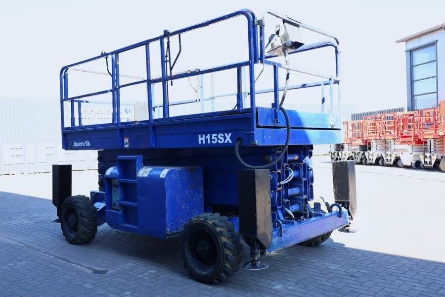 Teleskoparbeitsbühne des Typs Haulotte H15SX Diesel, 4x4 Drive 15 Working Height, 500kg C, Gebrauchtmaschine in Groenlo (Bild 9)