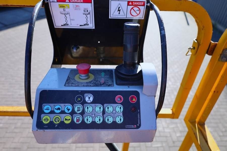 Teleskoparbeitsbühne des Typs Haulotte H15SXL Diesel, 4x4 Drive, 15m Working Height, 500k, Gebrauchtmaschine in Groenlo (Bild 4)